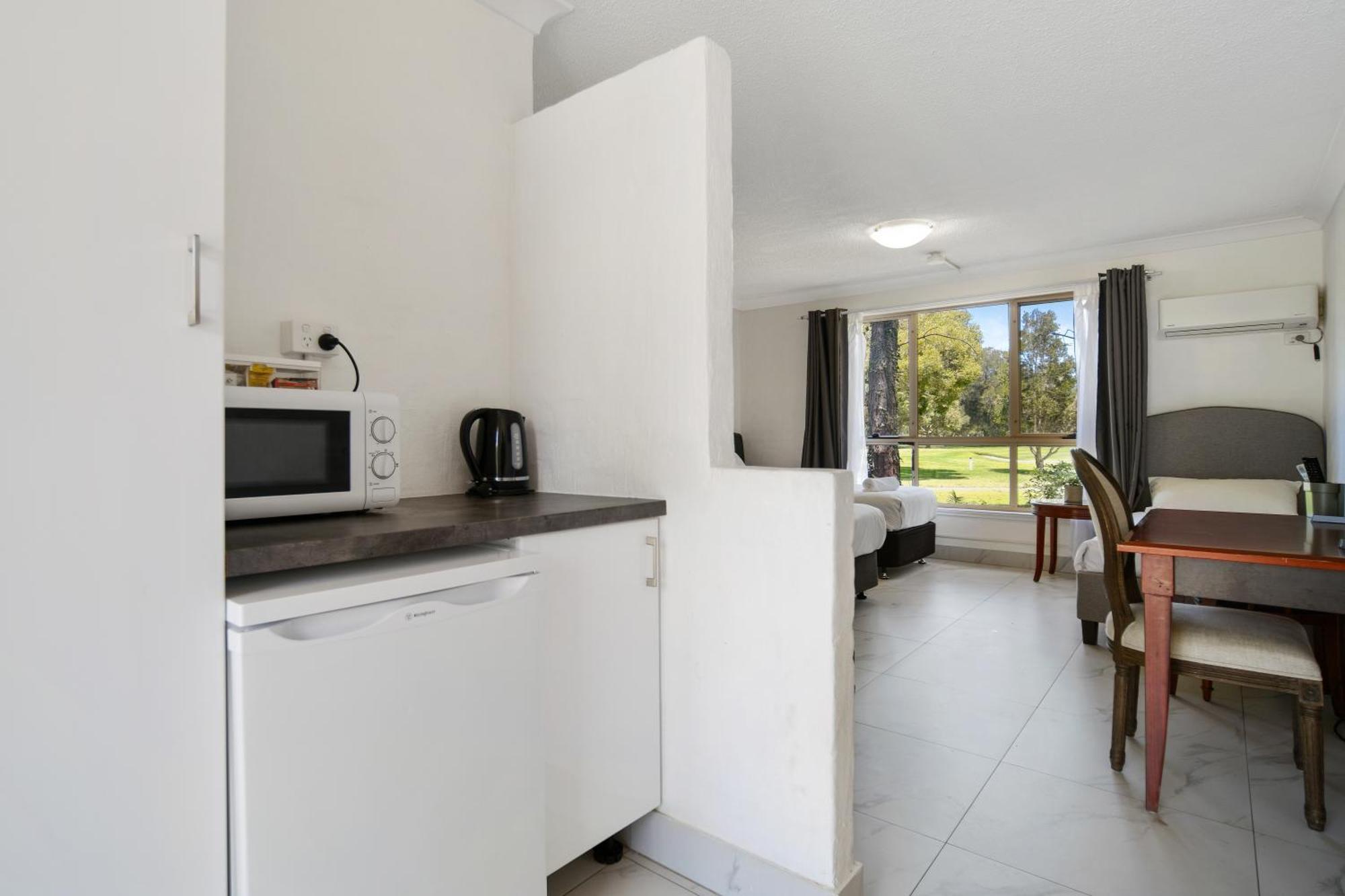Golf Place Inn Wollongong Primbee Exterior foto