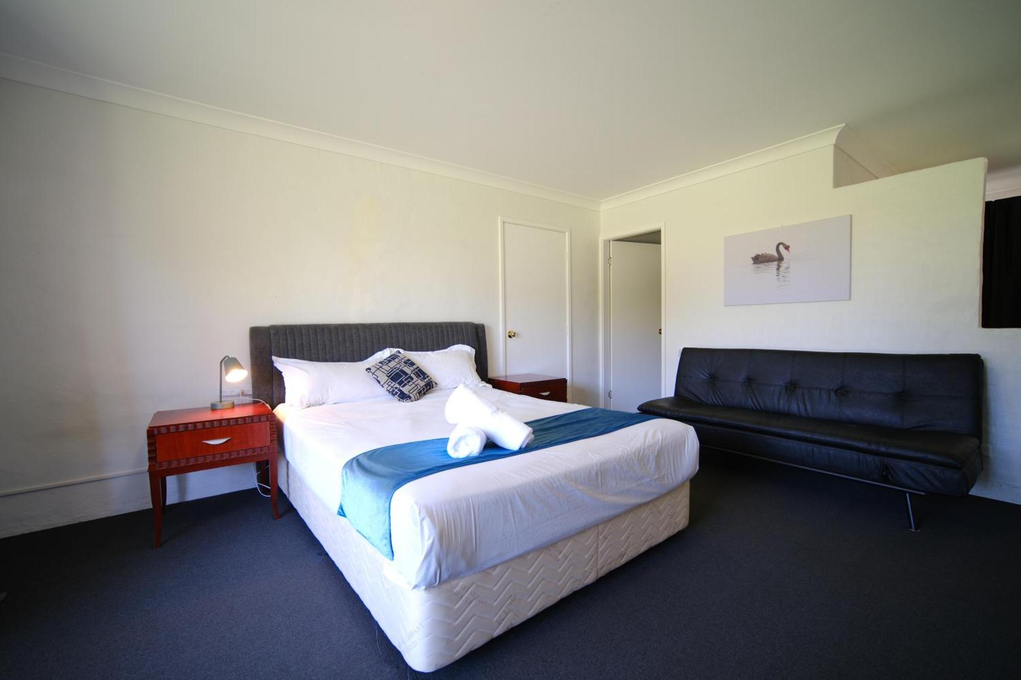 Golf Place Inn Wollongong Primbee Exterior foto