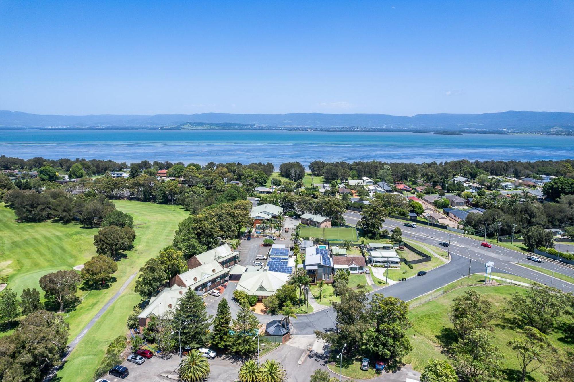 Golf Place Inn Wollongong Primbee Exterior foto