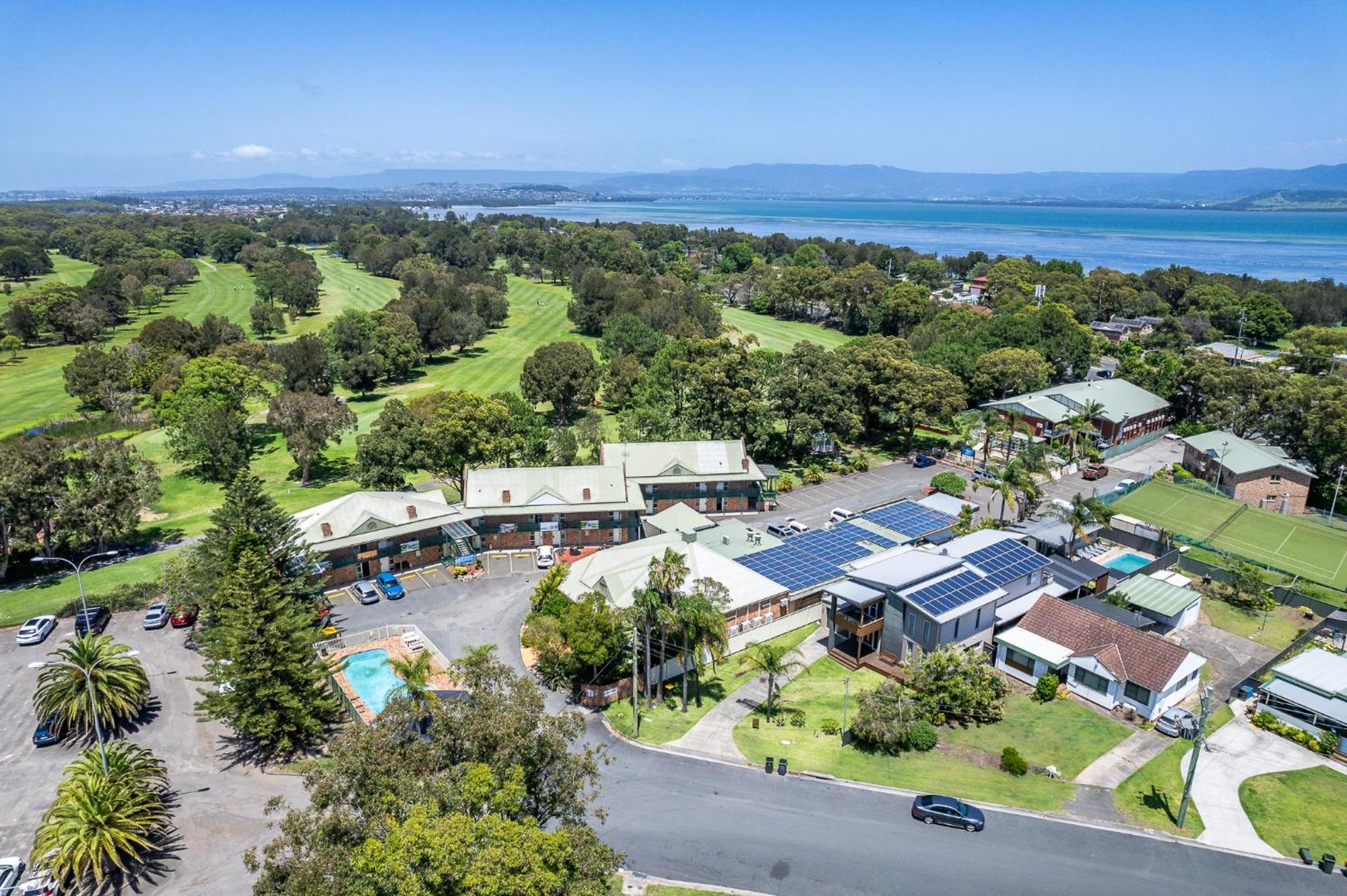 Golf Place Inn Wollongong Primbee Exterior foto
