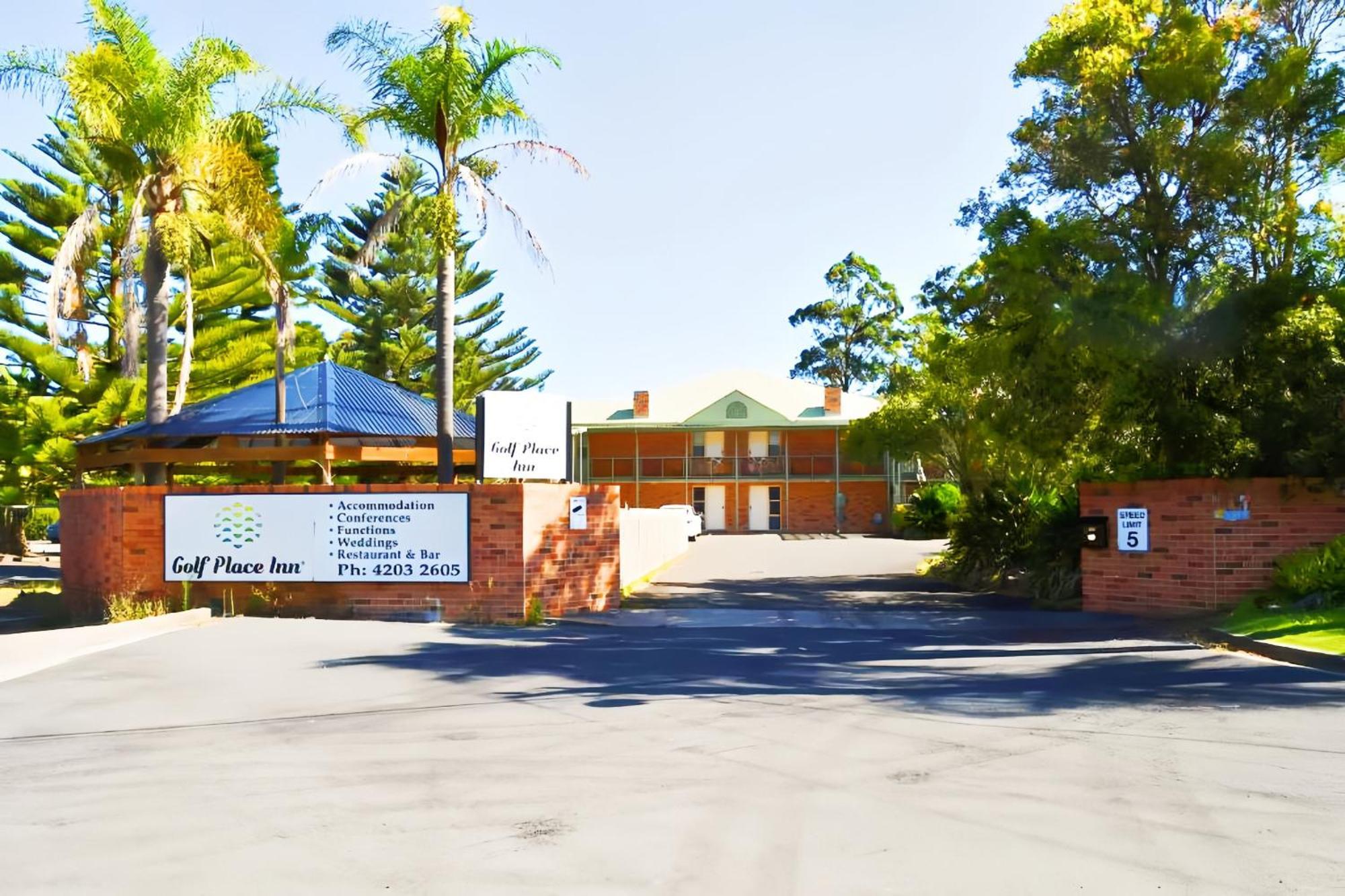 Golf Place Inn Wollongong Primbee Exterior foto